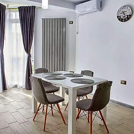 Aparthotel Indigo Alezzi Pool & 3*